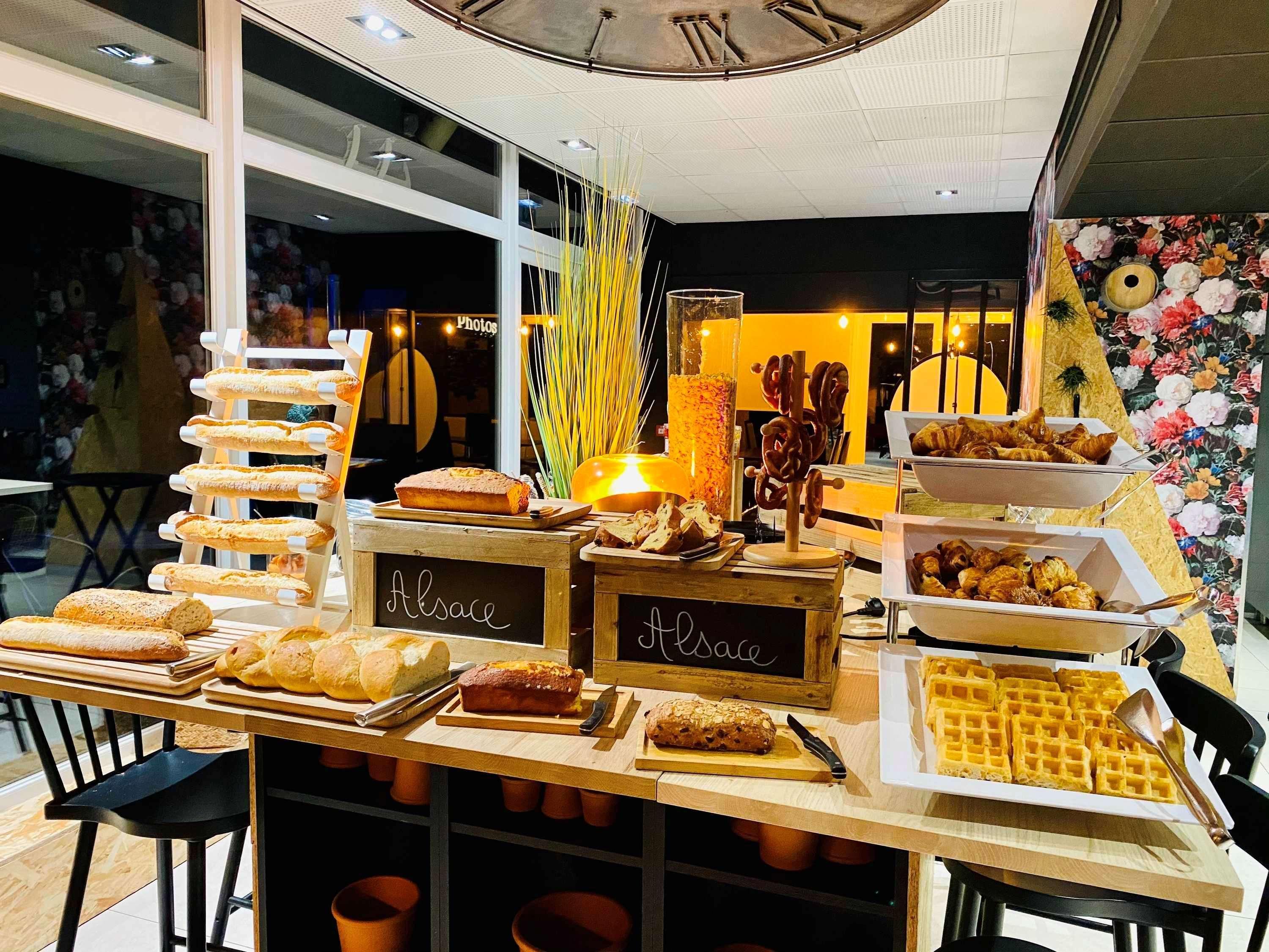 Novotel Mulhouse Bale Fribourg Sausheim Esterno foto