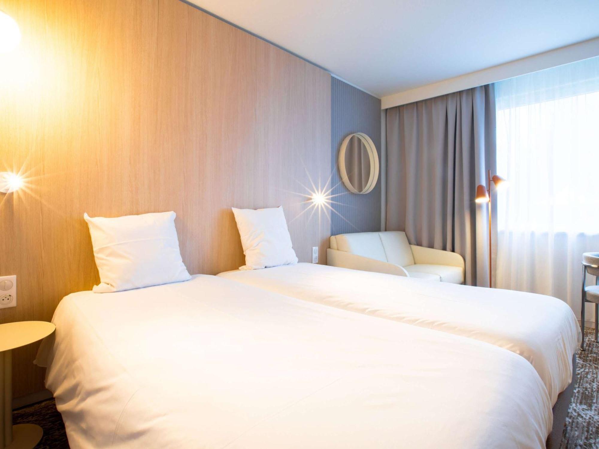 Novotel Mulhouse Bale Fribourg Sausheim Esterno foto
