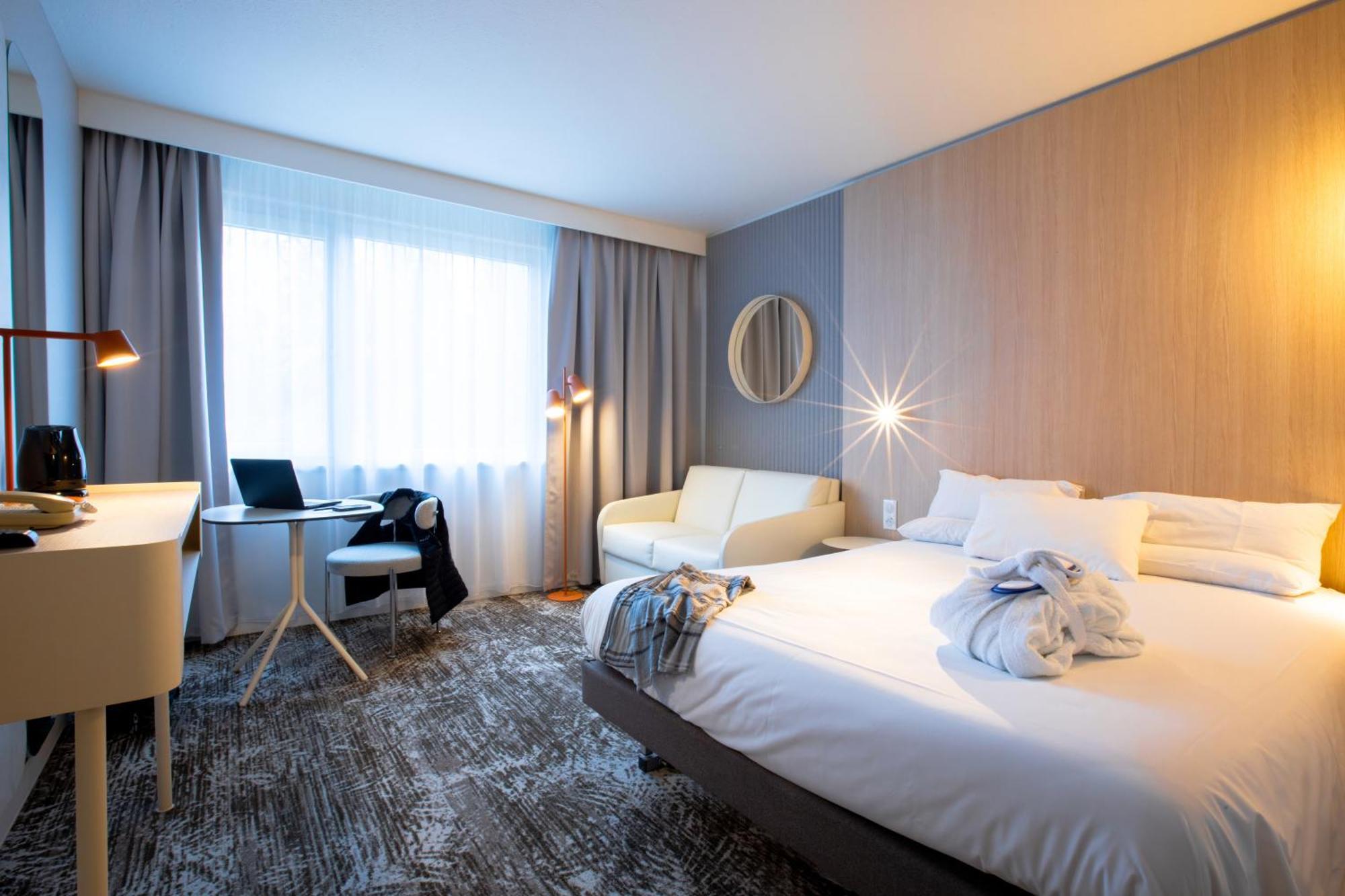 Novotel Mulhouse Bale Fribourg Sausheim Esterno foto