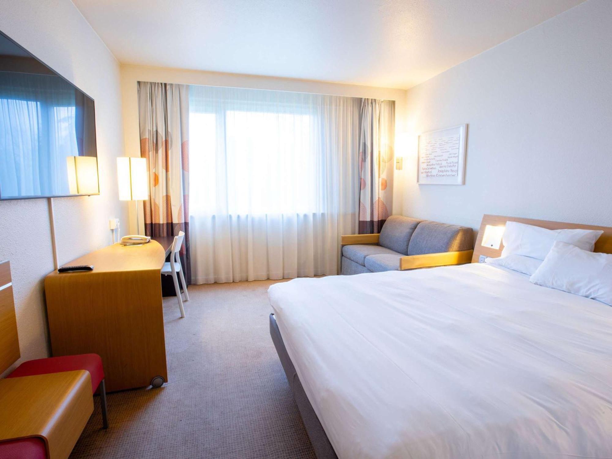Novotel Mulhouse Bale Fribourg Sausheim Esterno foto