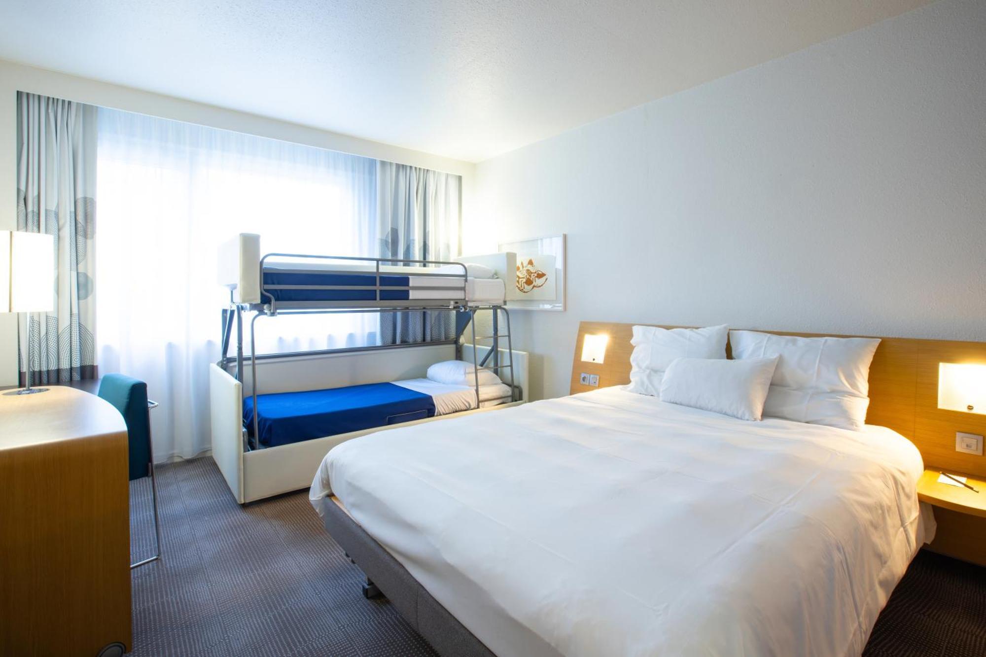 Novotel Mulhouse Bale Fribourg Sausheim Esterno foto