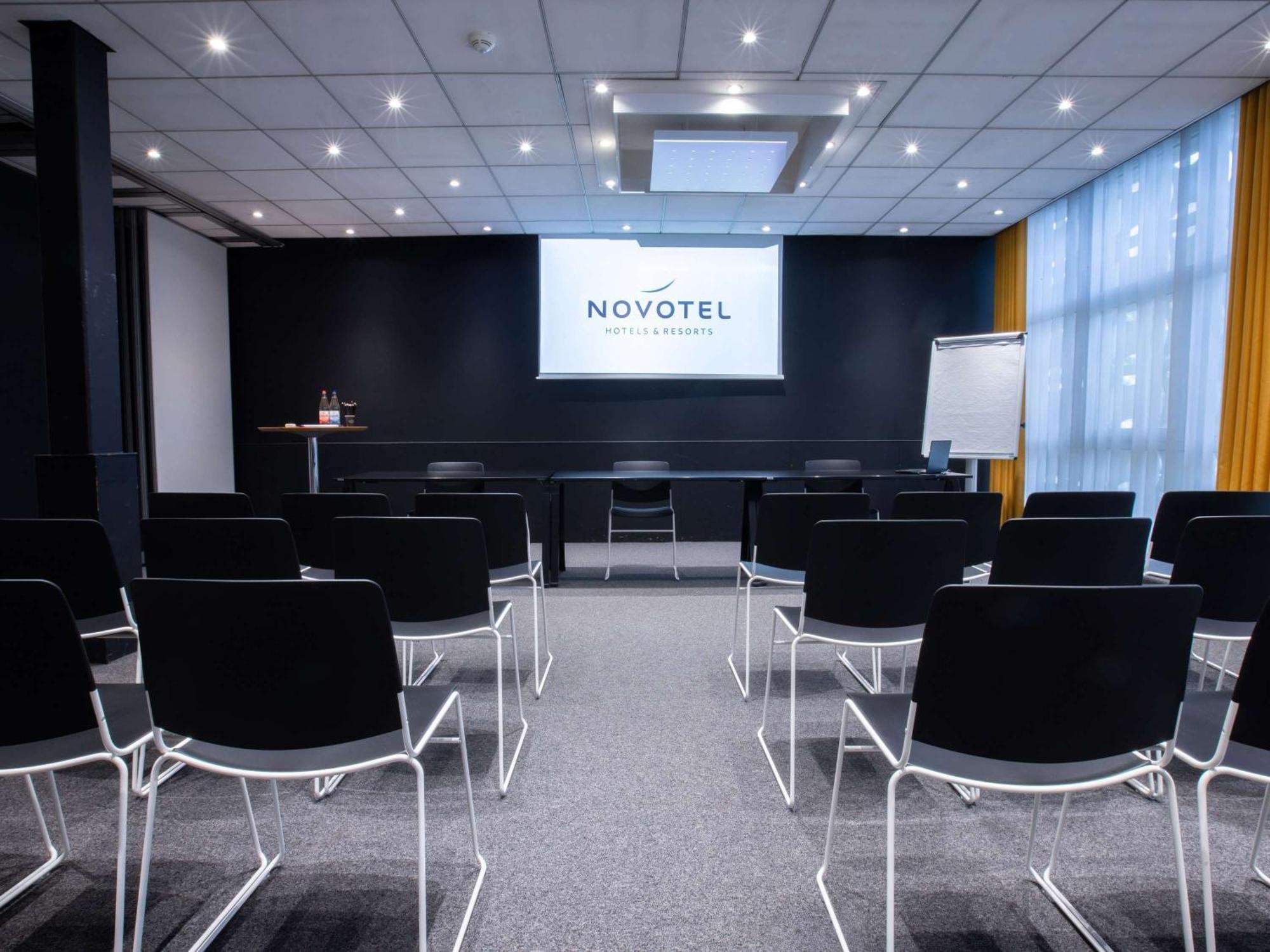 Novotel Mulhouse Bale Fribourg Sausheim Esterno foto